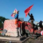 canada, derribo, estatuas, britanicas, protestas,