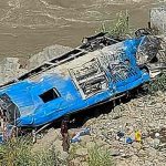 Explosión de autobús deja al menos 12 muertos en Pakistán