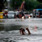 Inundaciones en Filipinas afectan a miles de personas Miles de personas abandonan sus hogares por las inundaciones en Filipinas