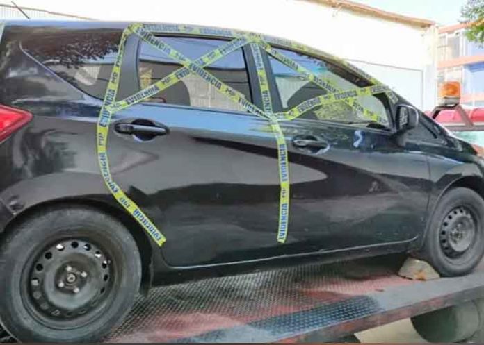 Vehículo abandonado con cadáveres en Guatemala