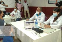 Feria de Mi Hospital En Mi Comunidad en un barrio de Managua