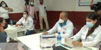 Feria de Mi Hospital En Mi Comunidad en un barrio de Managua