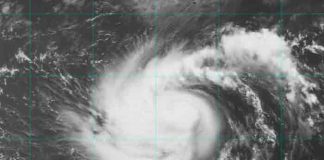 Felicia se intensifica a huracán categoría 1