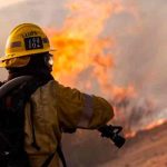 Incendios forestales arden en 10 estados del oeste de EE.UU