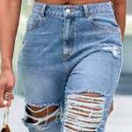 Mujer usando pantalones