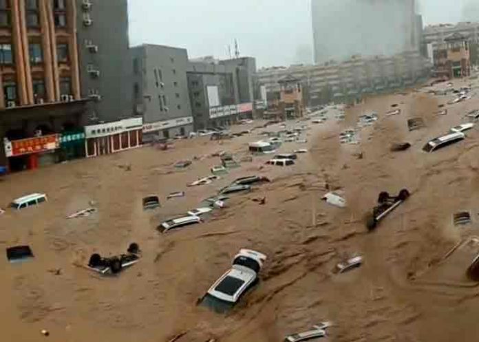 Récord de inundaciones mortales en China dejan al menos 25 fallecidos