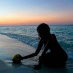 Mandan a su hija a una isla para «darle una lección» por su mal comportamiento Mandan a su hija a una isla para "darle una lección" por su mal comportamiento