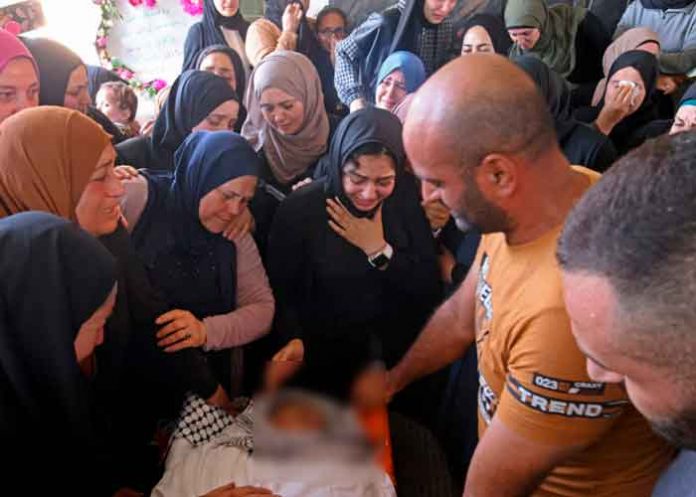 Muere niño palestino baleado por soldados israelíes