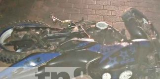 termina lesionado al perder el control de su motocicleta en Jalapa
