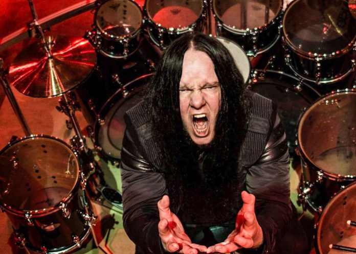 Foto: Fallece Joey Jordison, exbaterista de Slipknot / Referencia