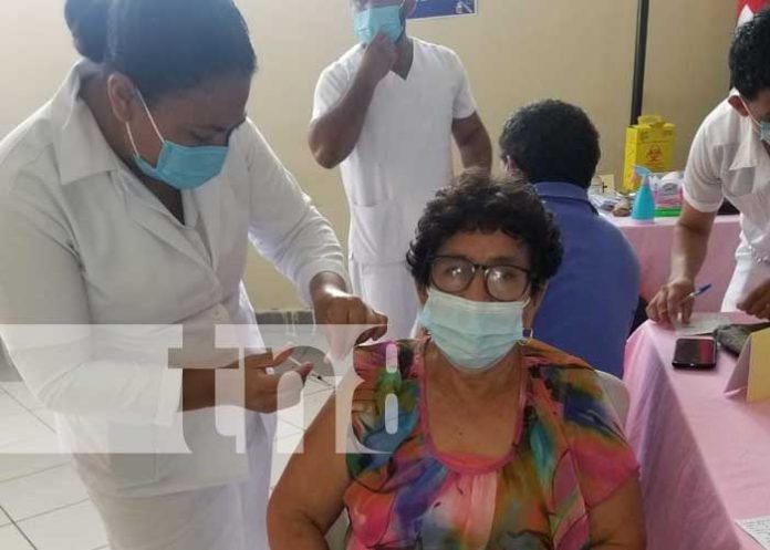 Jornada de vacunación contra el COVID-19 en Chontales