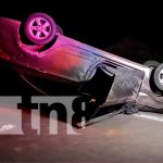 Foto: Conducir ebrio provoca vuelco de carro en la pista a Sabana Grande/TN8