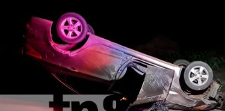 Foto: Conducir ebrio provoca vuelco de carro en la pista a Sabana Grande/TN8