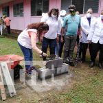 Recorrido por donde se mejora la clínica provisional en Kukra Hill