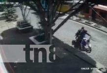 Mujer se porta más viva que sus asaltantes y no se deja robar en Managua Mujer se porta más viva que sus asaltantes -Managua