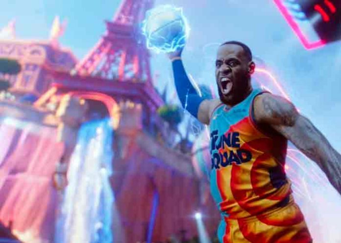 LeBron James reina en la taquilla con la nueva 