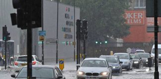 Foto: Lluvias torrenciales anegan calles en Londres / AFP