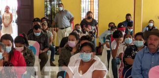 Foto: Foro con emprendedores del país / TN8