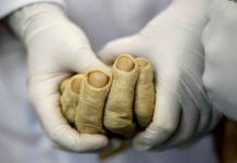 Maquillador de los muertos: «Es más un honor que un susto» Maquillador de los muertos: "Es más un honor que un susto"