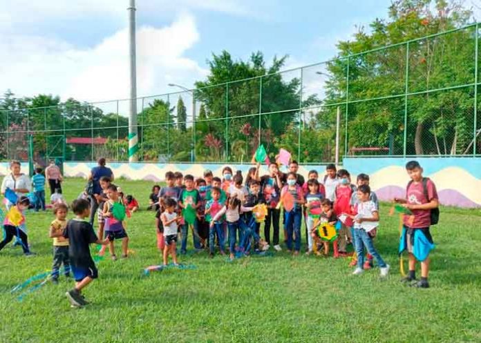 nicaragua, masaya, monimbo, festival de palometas, niños,