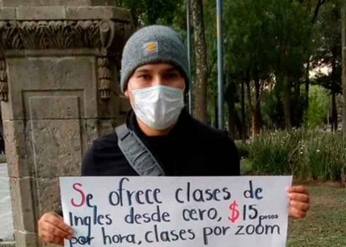 Sale a las calles y ofrece clases de inglés muy económicas