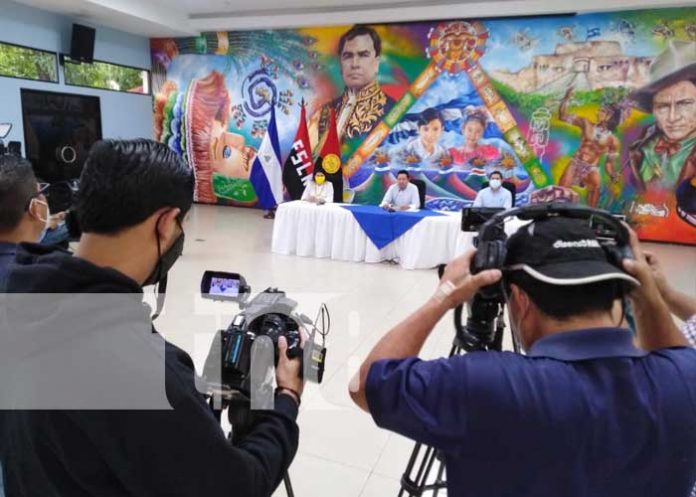 Conferencia de prensa con autoridades del MINED en Nicaragua
