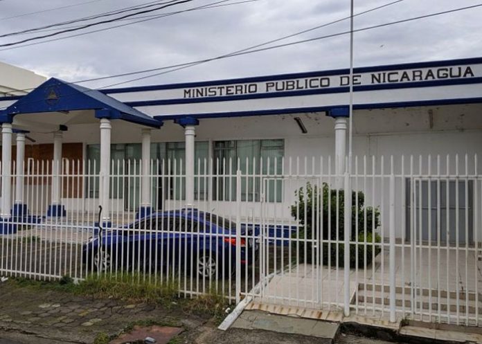 Foto: Continúa investigación contra F. Violeta Barrios y FUNIDES / Cortesía