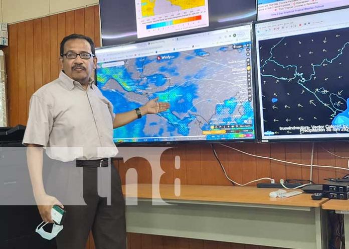 Conferencia de prensa del INETER por ondas tropicales en Nicaragua