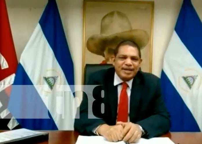 Foto: Iván Acosta expone el plan de desarrollo humano /TN8