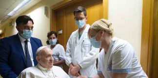 Foto: Papa Francisco salió del hospital tras su operación de colon/cortesía
