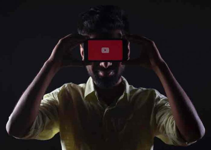 Inglaterra: Arrestan a pedófilo que acechaba a niñas en las redes sociales