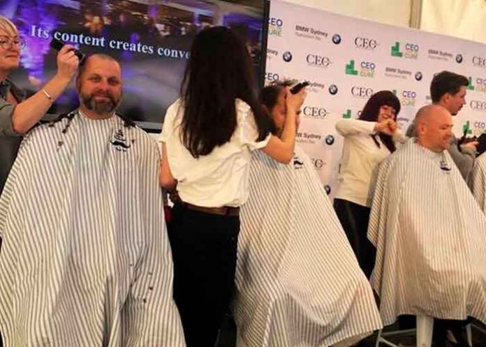 pelo Peluquería usa el pelo cortado para absorber derrames de petróleo, limpian y salvan océanos