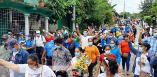 Foto: Depositan ofrenda floral a policías caídos en Río San Juan / TN8