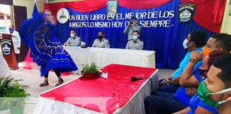 Presos de Granada en acto por la obra Azul de Rubén Darío