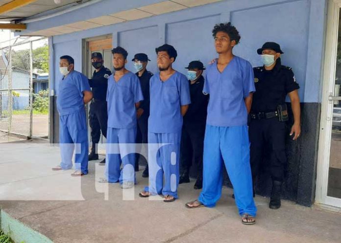 Presentación de delincuentes en Río San Juan