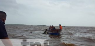 Foto: Rescatan a 4 personas al naufragar en la bahía de Bluefields / TN8