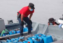 Interceptan embarcación con droga valorada en $35 millones en El Salvador La Fuerza Naval de El Salvador en operaciones interceptaron en las costas salvadoreña una embarcación con grandes cantidad de drogas.