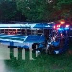 Accidente Sébaco-Matagalpa bus colisionado