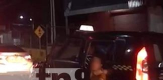 Momento del supuesto secuestro de una mujer en un taxi en Managua