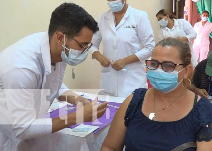 Personas recibieron la Sputnik V en Nueva Segovia