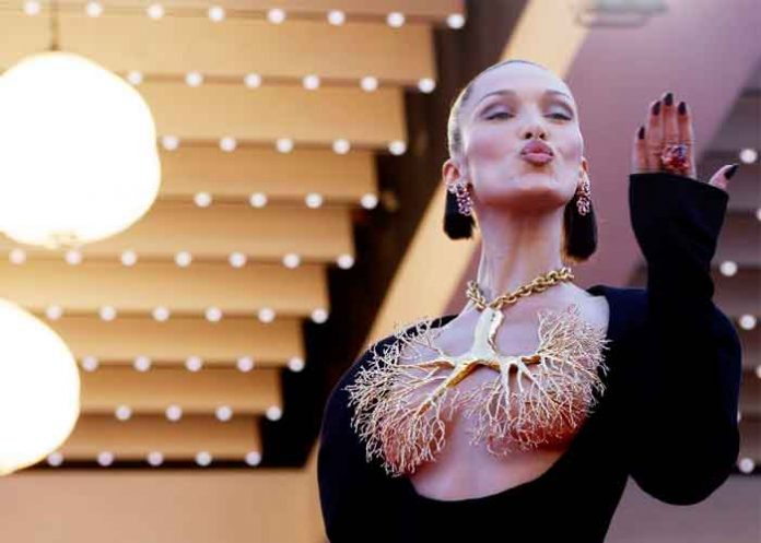 sosten-festival-cannes- El espectacular sujetador con el que Bella Hadid rompió internet en Cannes