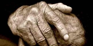 Anciano hallado muerto en EE.UU tenía escrito en el pecho: "Toco niñas"