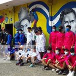 Nicaragua apoya a jóvenes con uniformes y materiales para el deporte Entrega de uniformes para jóvenes que hagan deporte en Nicaragua
