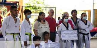 Acto por entrega de utilidades correspondiente a julio de la Lotería Nacional