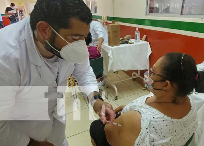 Jornada de vacunación contra el COVID-19 en Managua