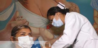Aplicación de vacuna contra el COVID-19 en Estelí