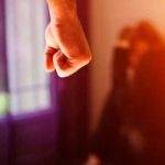 Por celos, joven fue golpeada y quemada con gasolina por su ex