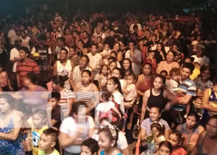 vigilia-managua-1 Vigilia en espera del 19 de julio en distintos barrios de Managua