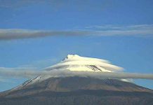 La Luna, Venus y Marte “caen” sobre el volcán Popocatépetl, México La Luna, Venus y Marte “caen” sobre el volcán Popocatépetl, México