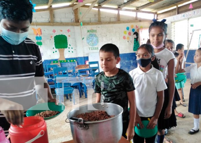 1 nicaragua, bluefields, merienda escolar, ninos,